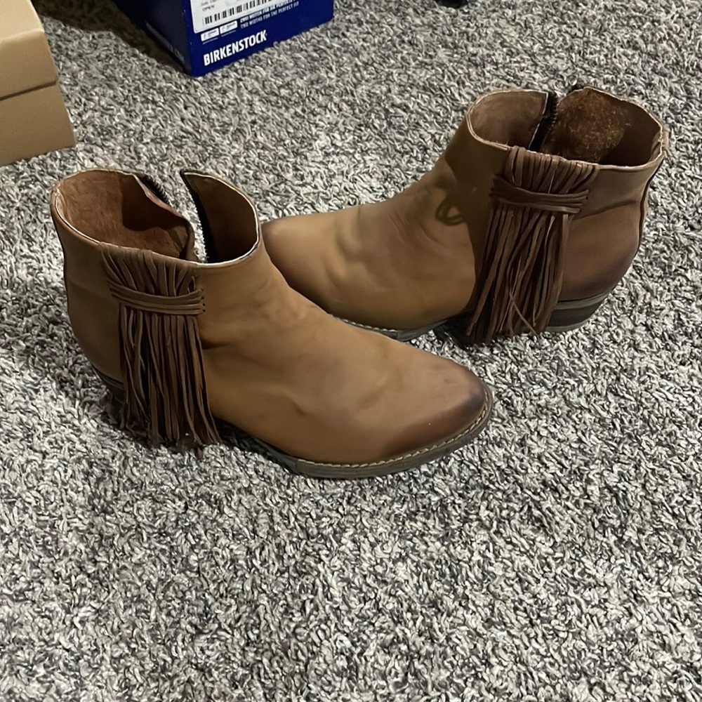 Curcle G Fringe Leather Bootie